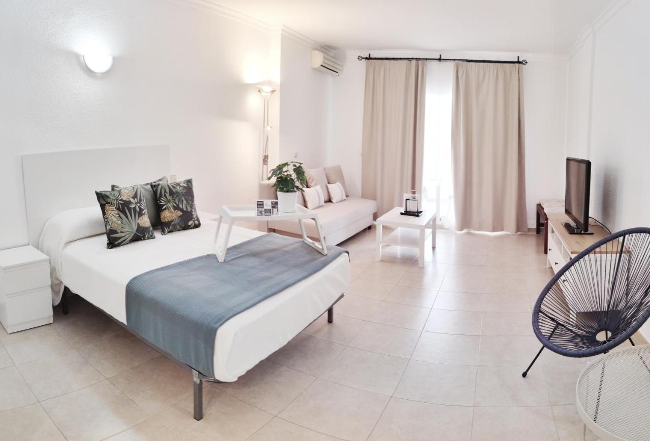 Benalbeach Casa Kito Relax 1ª Linea De Playa Benalmádena Exteriör bild