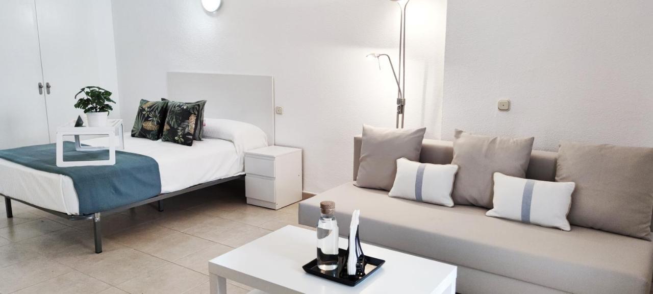 Benalbeach Casa Kito Relax 1ª Linea De Playa Benalmádena Exteriör bild